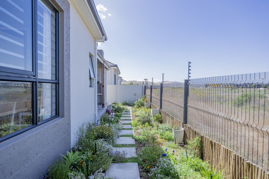 3 Bedroom Property for Sale in Groot Phesantekraal Estate Western Cape